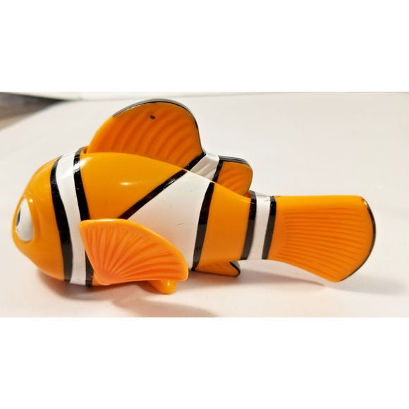 McDonalds Happy Meal Toy Disney Nemo Figure Clown Fish & Bubbles Fish - Picture 3 of 13